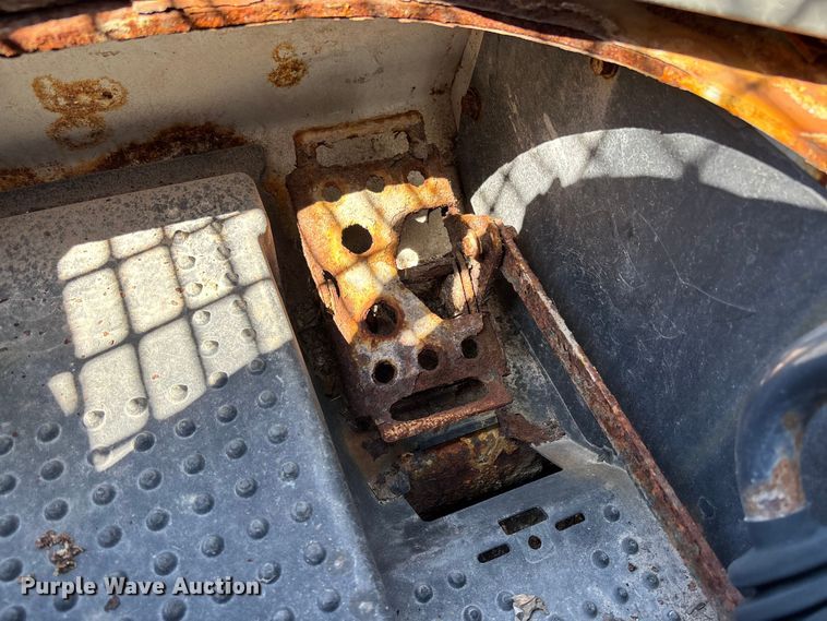 image for item FI1664 2017 Bobcat S650 skid steer loader