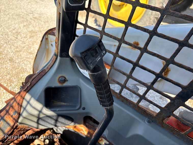 image for item FI1664 2017 Bobcat S650 skid steer loader