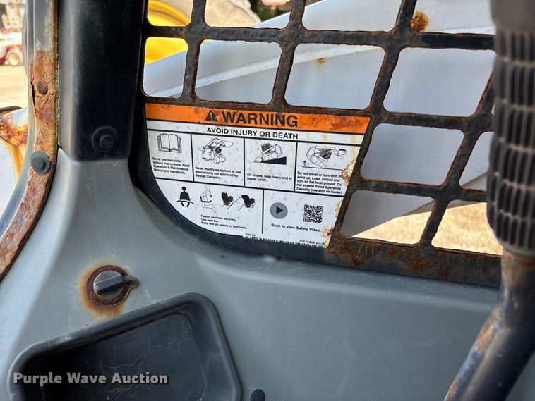 image for item FI1664 2017 Bobcat S650 skid steer loader