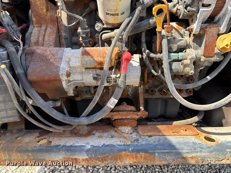 image for item FI1664 2017 Bobcat S650 skid steer loader