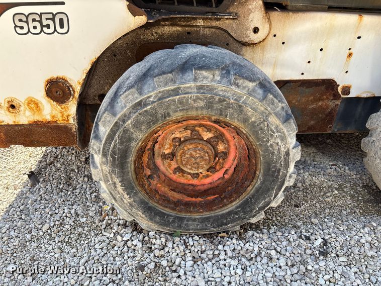 image for item FI1664 2017 Bobcat S650 skid steer loader