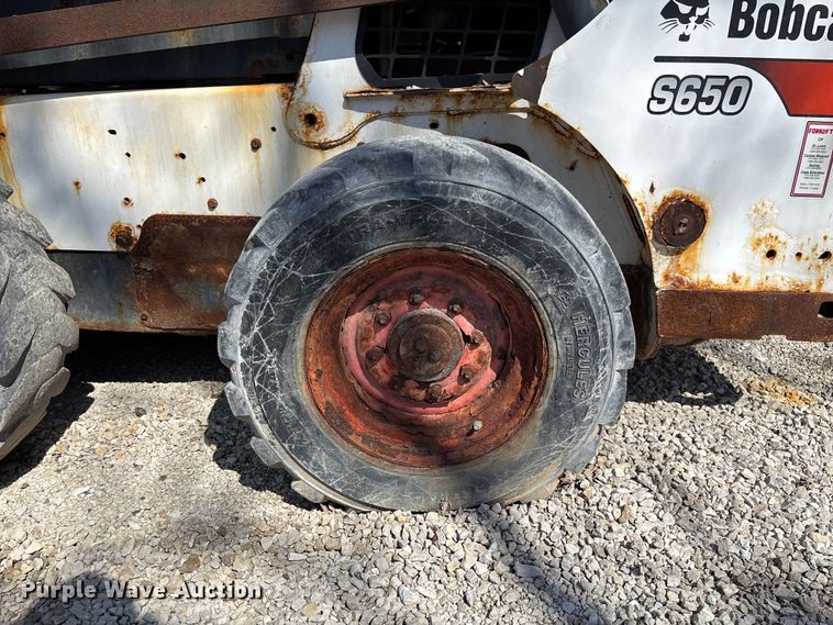 image for item FI1664 2017 Bobcat S650 skid steer loader