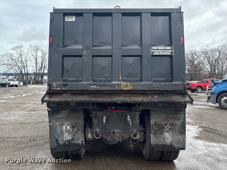 image for item FK1267 2005 Kenworth  T800 dump truck