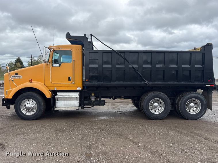 image for item FK1267 2005 Kenworth  T800 dump truck