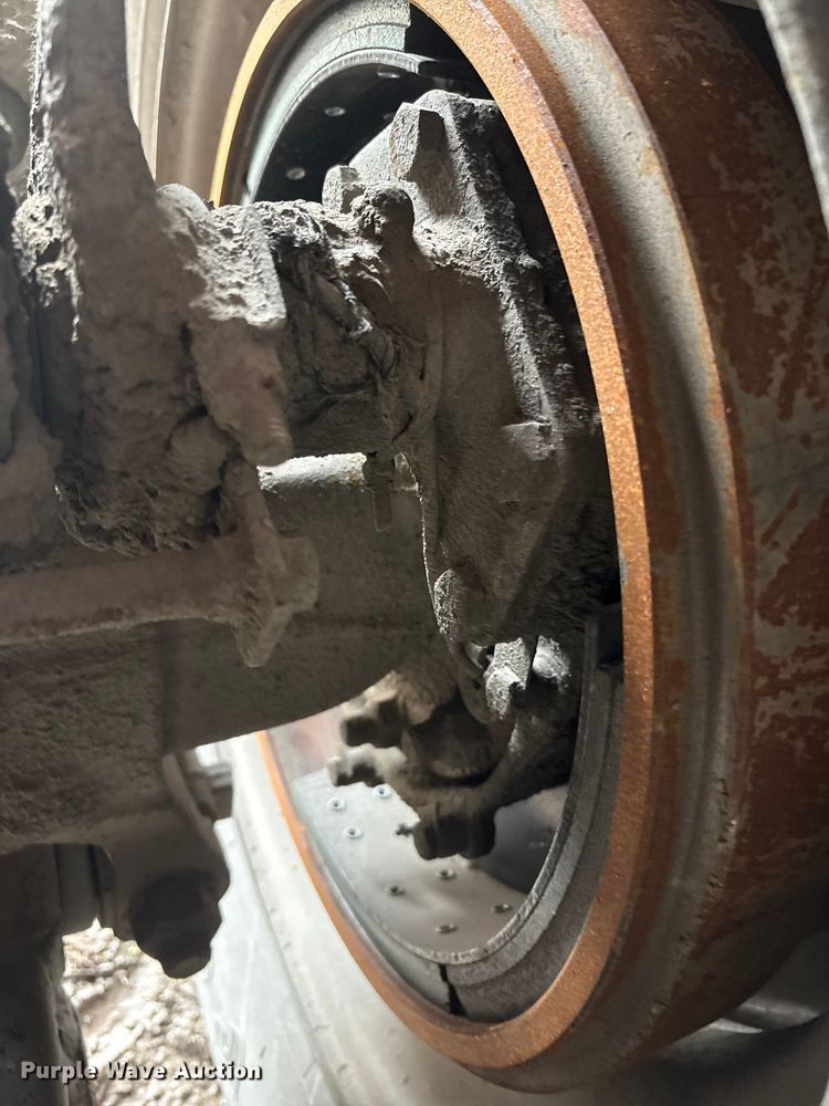 image for item FK1267 2005 Kenworth  T800 dump truck