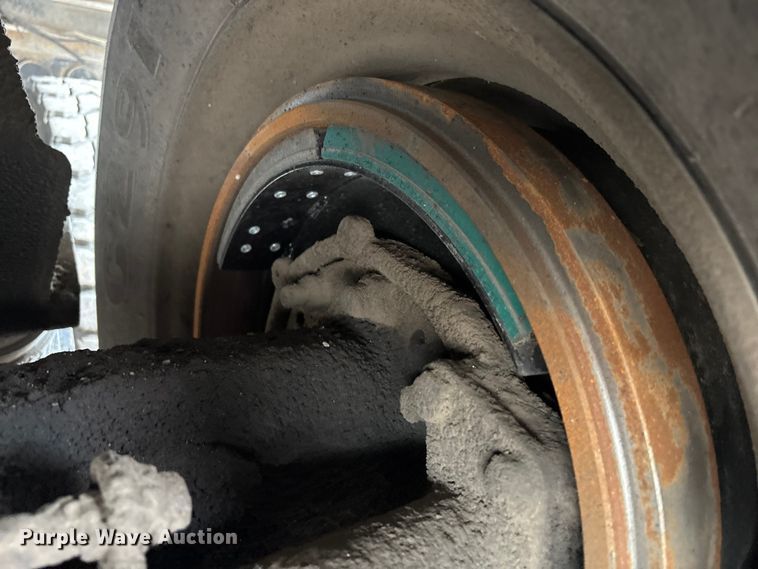 image for item FK1267 2005 Kenworth  T800 dump truck