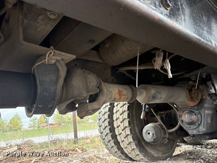 image for item FK1267 2005 Kenworth  T800 dump truck