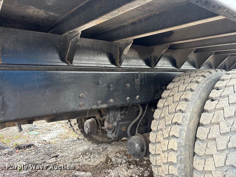 image for item FK1267 2005 Kenworth  T800 dump truck