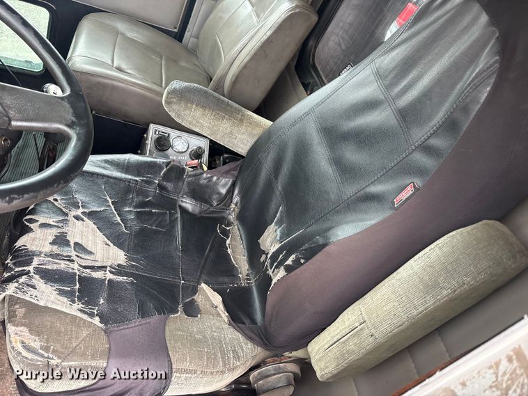 image for item FK1267 2005 Kenworth  T800 dump truck