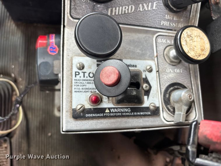 image for item FK1267 2005 Kenworth  T800 dump truck