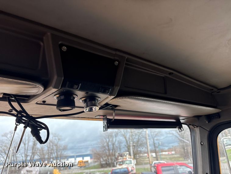 image for item FK1267 2005 Kenworth  T800 dump truck