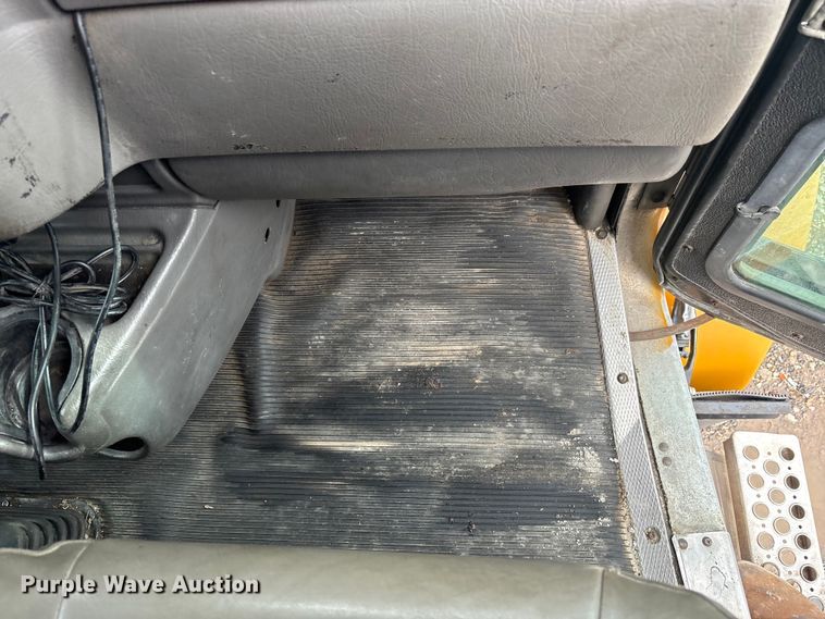 image for item FK1267 2005 Kenworth  T800 dump truck