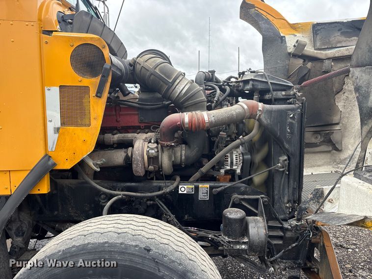 image for item FK1267 2005 Kenworth  T800 dump truck