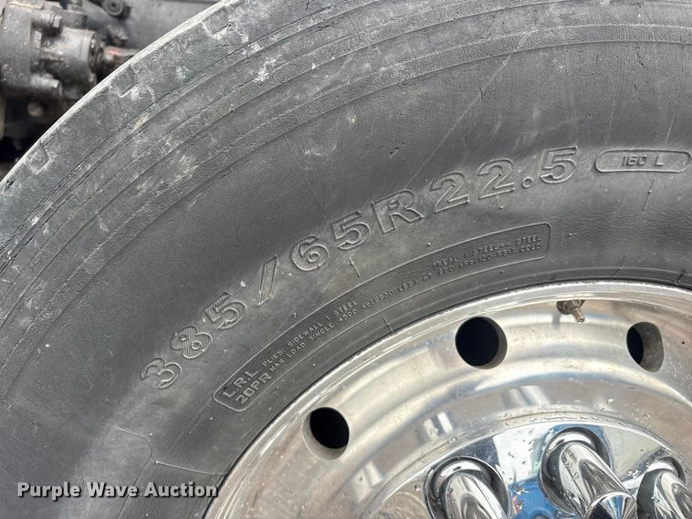 image for item FK1267 2005 Kenworth  T800 dump truck