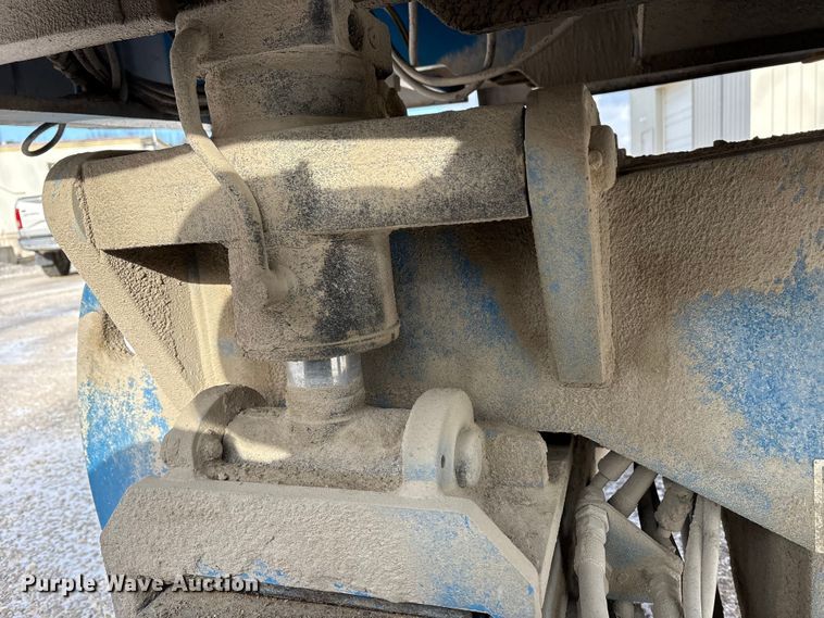 image for item FK1274 2007 Genie S-80 boom lift