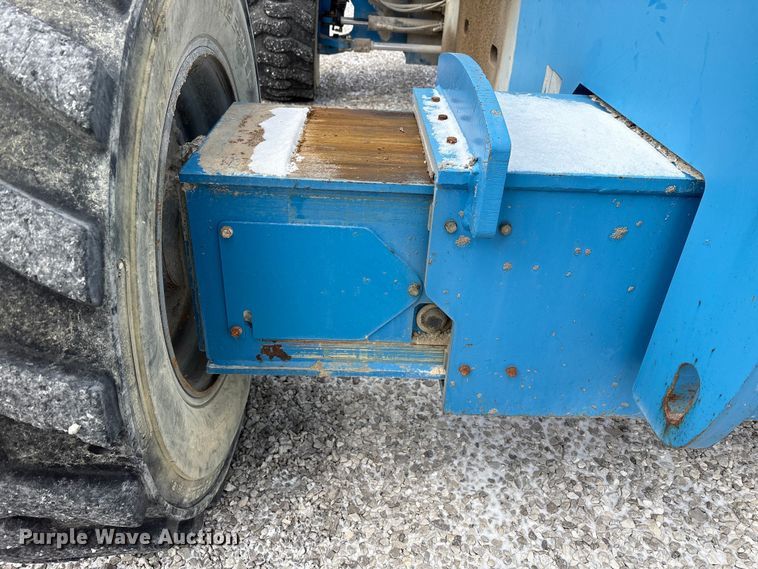 image for item FK1274 2007 Genie S-80 boom lift