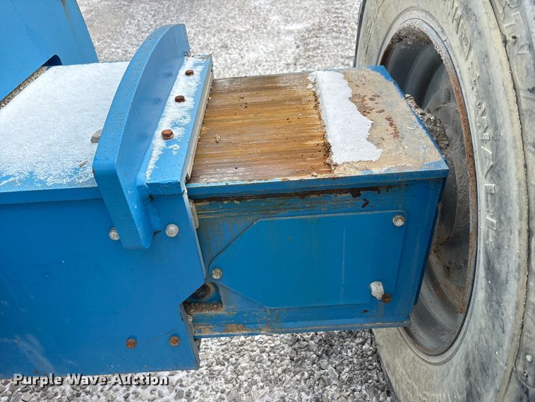 image for item FK1274 2007 Genie S-80 boom lift