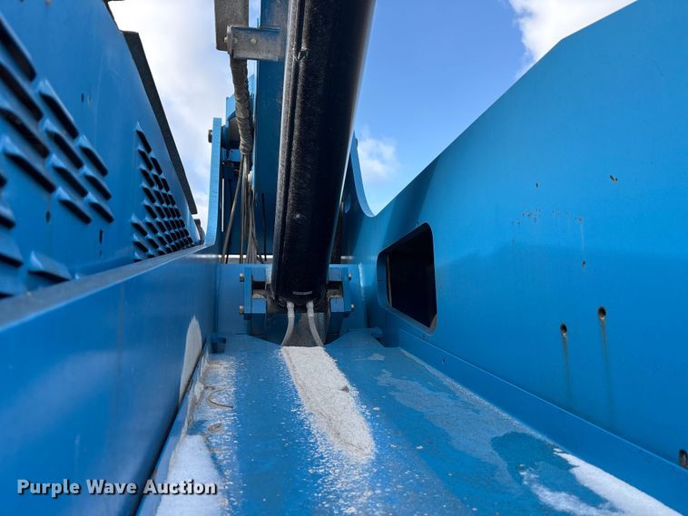 image for item FK1274 2007 Genie S-80 boom lift