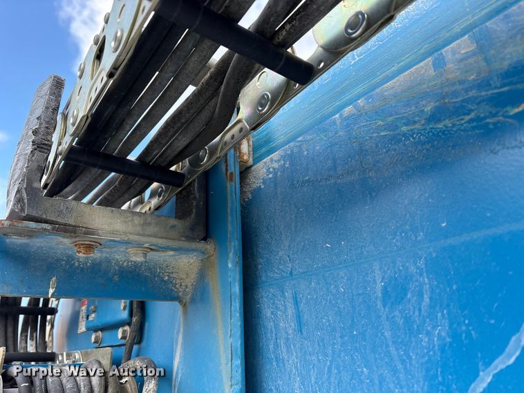 image for item FK1274 2007 Genie S-80 boom lift