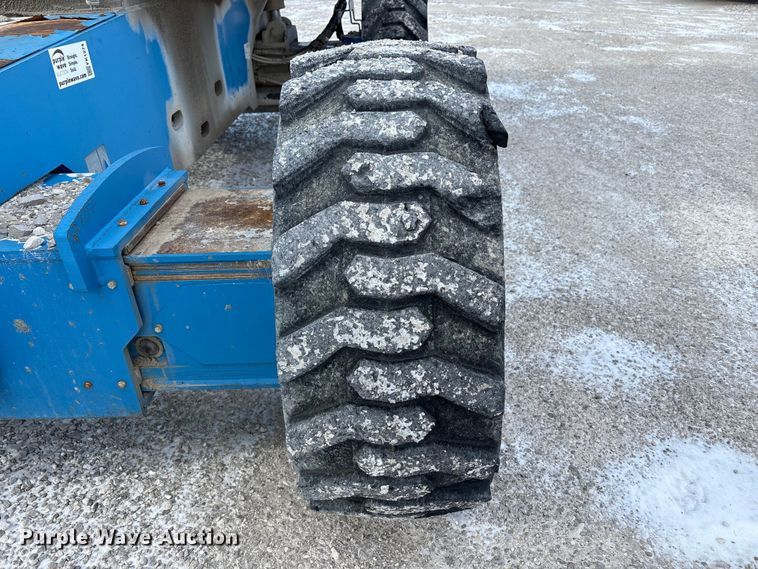 image for item FK1274 2007 Genie S-80 boom lift