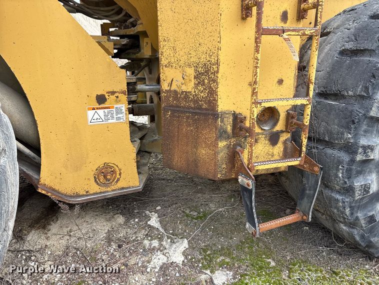 image for item FK1276 1994 Caterpillar 988F wheel loader