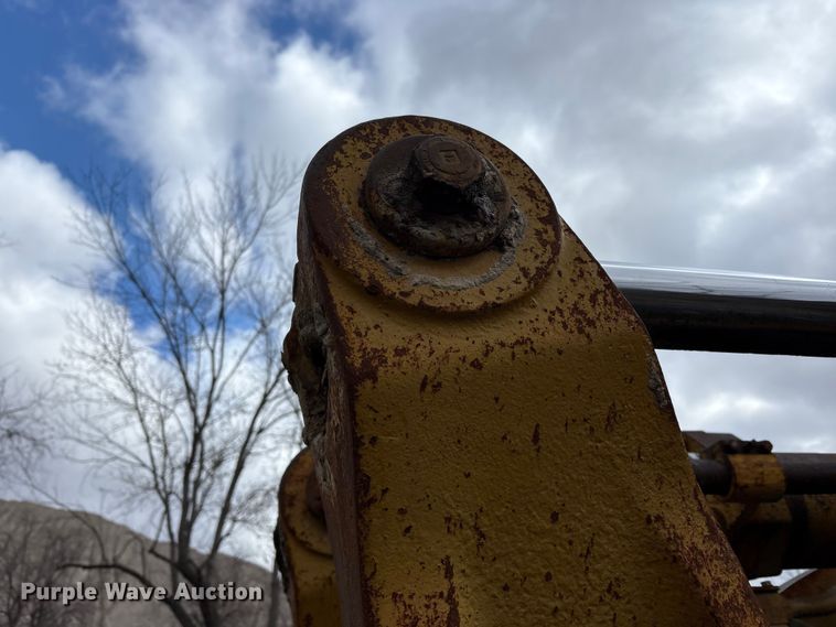 image for item FK1276 1994 Caterpillar 988F wheel loader