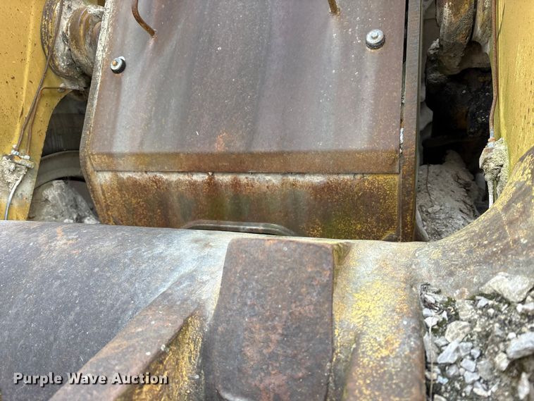 image for item FK1276 1994 Caterpillar 988F wheel loader