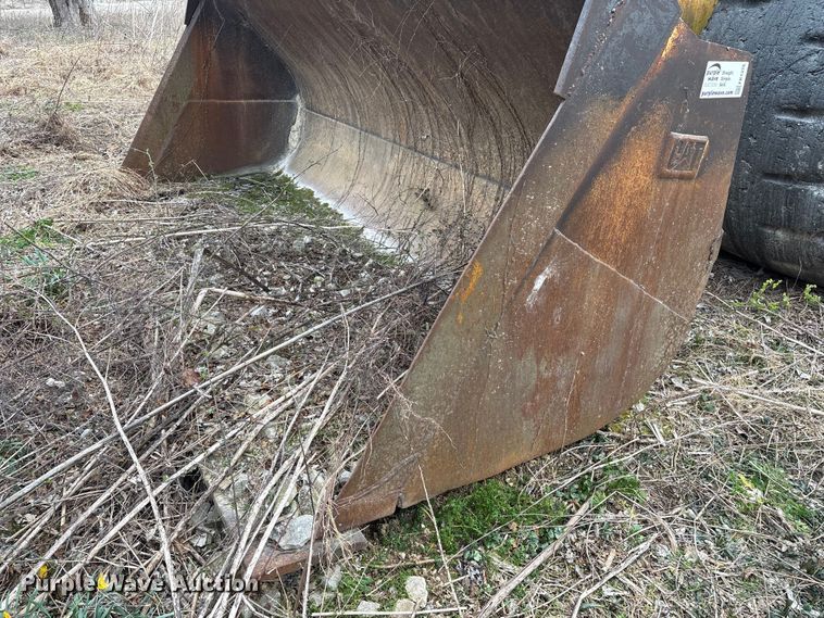 image for item FK1276 1994 Caterpillar 988F wheel loader