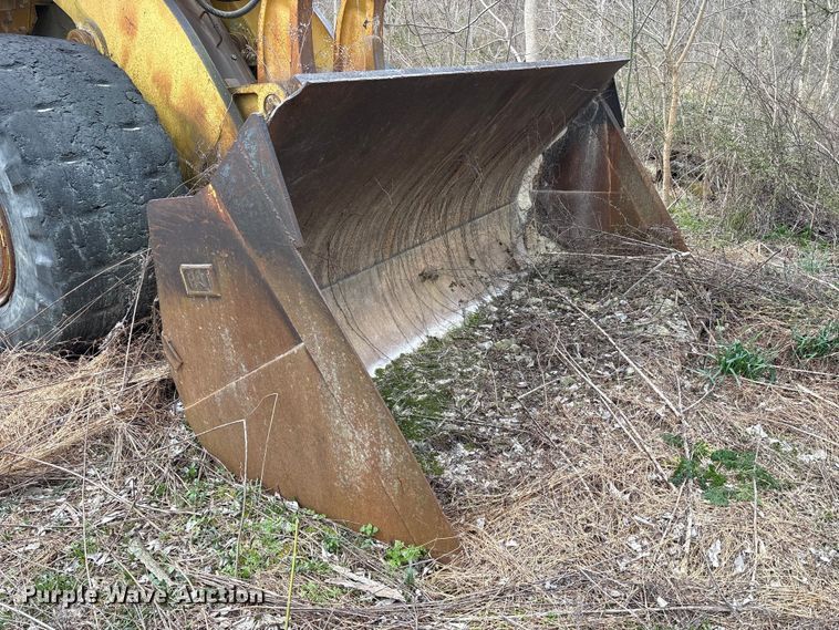 image for item FK1276 1994 Caterpillar 988F wheel loader