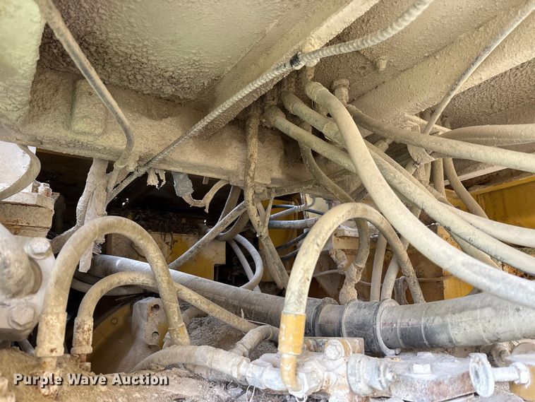 image for item FK1276 1994 Caterpillar 988F wheel loader