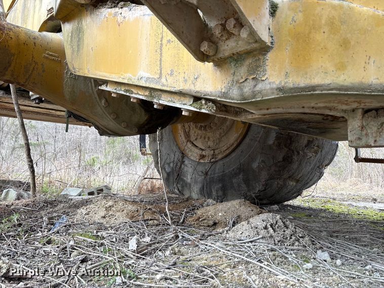 image for item FK1276 1994 Caterpillar 988F wheel loader