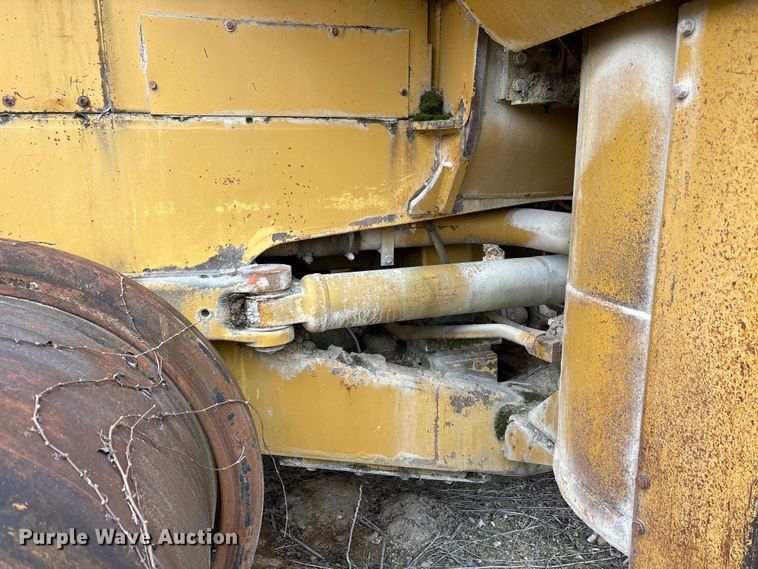 image for item FK1276 1994 Caterpillar 988F wheel loader
