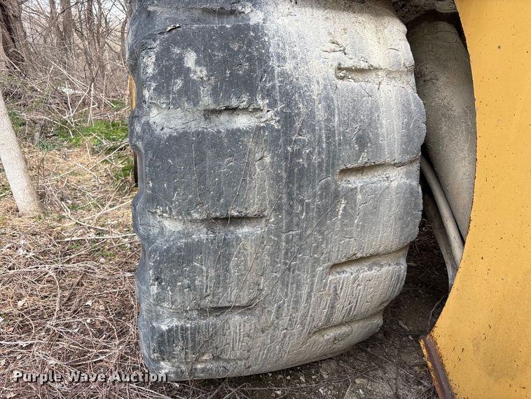 image for item FK1276 1994 Caterpillar 988F wheel loader