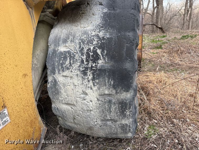 image for item FK1276 1994 Caterpillar 988F wheel loader