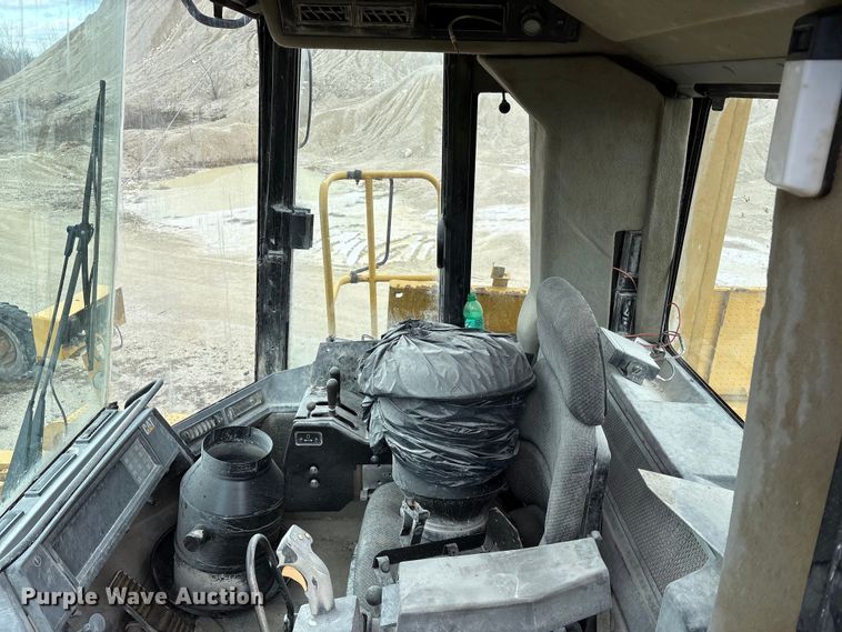 image for item FK1280 1999 Caterpillar 990 wheel loader