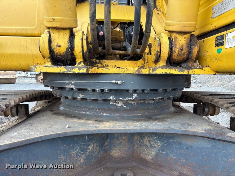 image for item FK1281 2015 Komatsu PC490LC-10 excavator