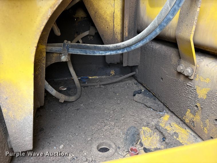 image for item FK1281 2015 Komatsu PC490LC-10 excavator