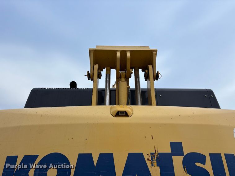 image for item FK1281 2015 Komatsu PC490LC-10 excavator
