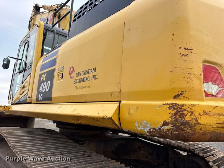 image for item FK1281 2015 Komatsu PC490LC-10 excavator