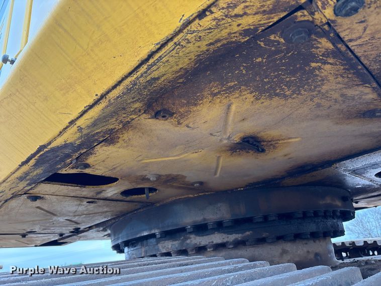 image for item FK1281 2015 Komatsu PC490LC-10 excavator