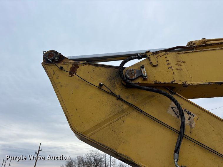 image for item FK1281 2015 Komatsu PC490LC-10 excavator