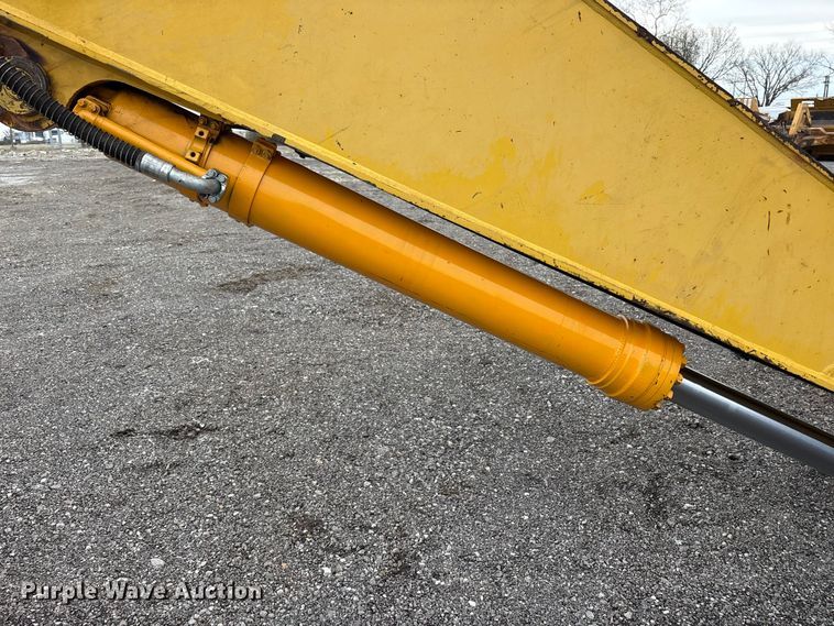 image for item FK1281 2015 Komatsu PC490LC-10 excavator