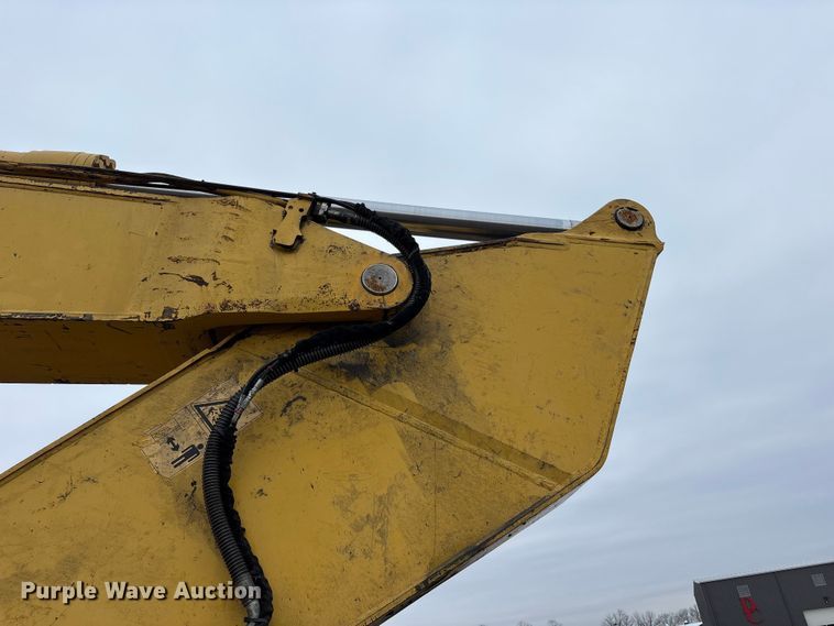 image for item FK1281 2015 Komatsu PC490LC-10 excavator
