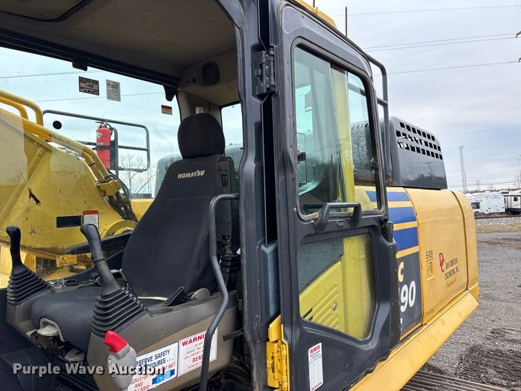 image for item FK1281 2015 Komatsu PC490LC-10 excavator