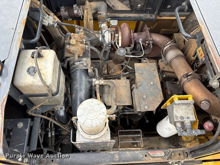 image for item FK1281 2015 Komatsu PC490LC-10 excavator