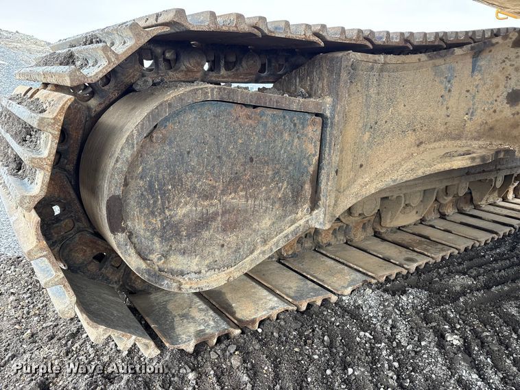 image for item FK1281 2015 Komatsu PC490LC-10 excavator