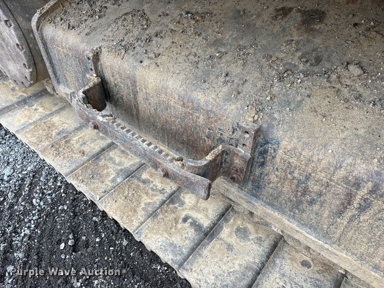 image for item FK1281 2015 Komatsu PC490LC-10 excavator