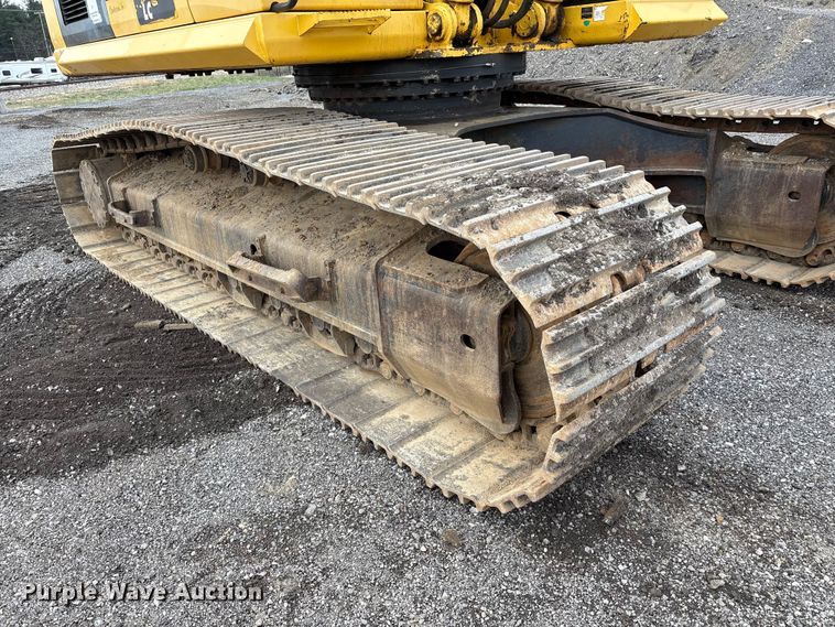 image for item FK1281 2015 Komatsu PC490LC-10 excavator