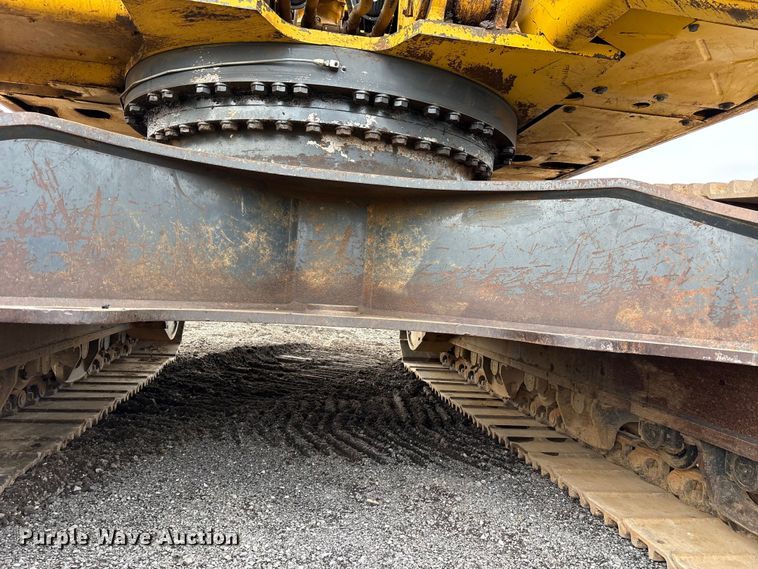 image for item FK1281 2015 Komatsu PC490LC-10 excavator