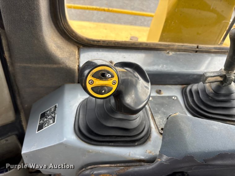 image for item FK1282 2008 Komatsu D275AX-5E0 dozer